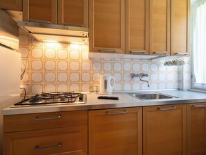 Private kitchen - Beautiful apartment for 6 guests with WIFI, TV, balcony and pets allowed (Madesimo)