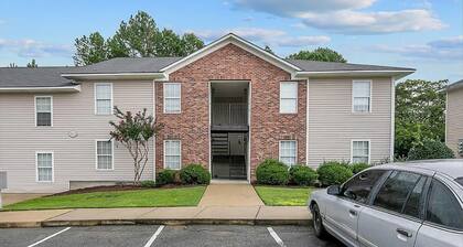 Fayetteville Condo Near Fort Liberty Seasonal Pool