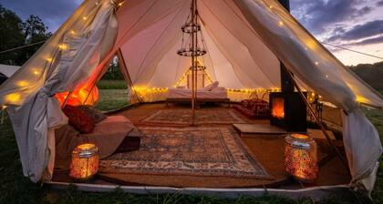 Bell Tent Sleeps 4 with Woodburner & Sauna · Blackdown Hills