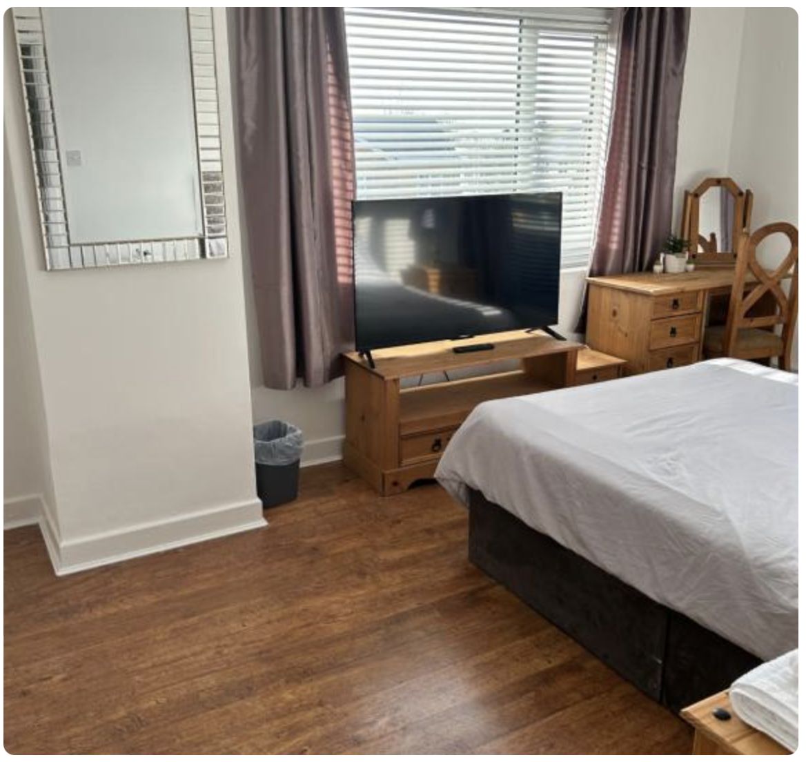 Classic Double Room, Shared Bathroom | Bathroom | Shower, free toiletries, hair dryer, towels