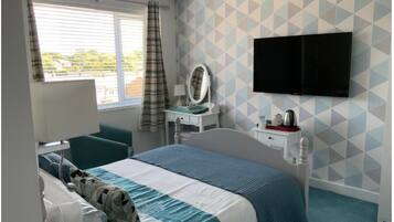 Comfort Double Room, Ensuite | Desk, iron/ironing board, free WiFi