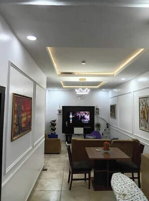 Lobby - Abike Apartment – Elegant 1-Bedroom Retreat w/ Starlink Wi-Fi & Premium Comfort (Lekki)