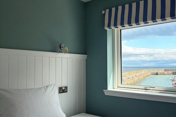 Premium bedding, desk, free WiFi, bed sheets