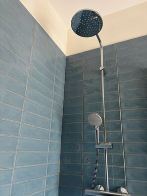 Bathroom - Shore Hotel (Balintore)