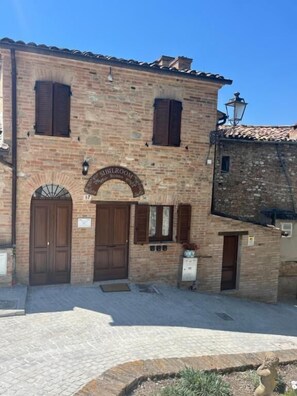 Exterior - Sibilroom - Rooms & Wellness (Amandola)