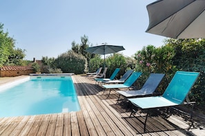 Pool - Holiday Home "Gîte for 10 to 12 Guests with Pool" and Wi-Fi (Saint-Avit-Rivière)