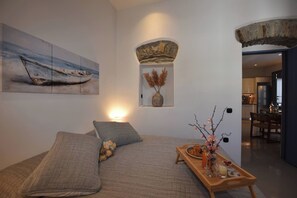Bügeleisen/Bügelbrett, Reisekinderbett, kostenloses WLAN, Bettwäsche