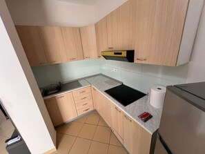 Private kitchen - Modern Beach Apartment in Shengjin • Walk to the Beach (Shëngjin)