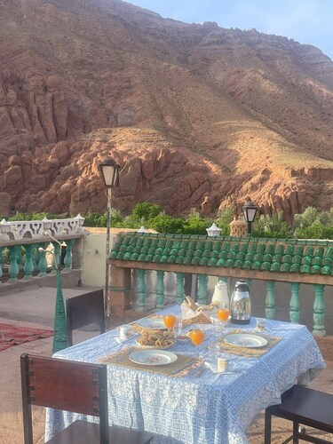 Red Rocks Guest House stay with locals