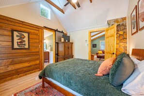 2 Schlafzimmer, Schreibtisch, Bügeleisen/Bügelbrett, kostenloses WLAN