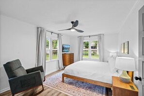 3 slaapkamers, een bureau, een strijkplank/strijkijzer, gratis wifi