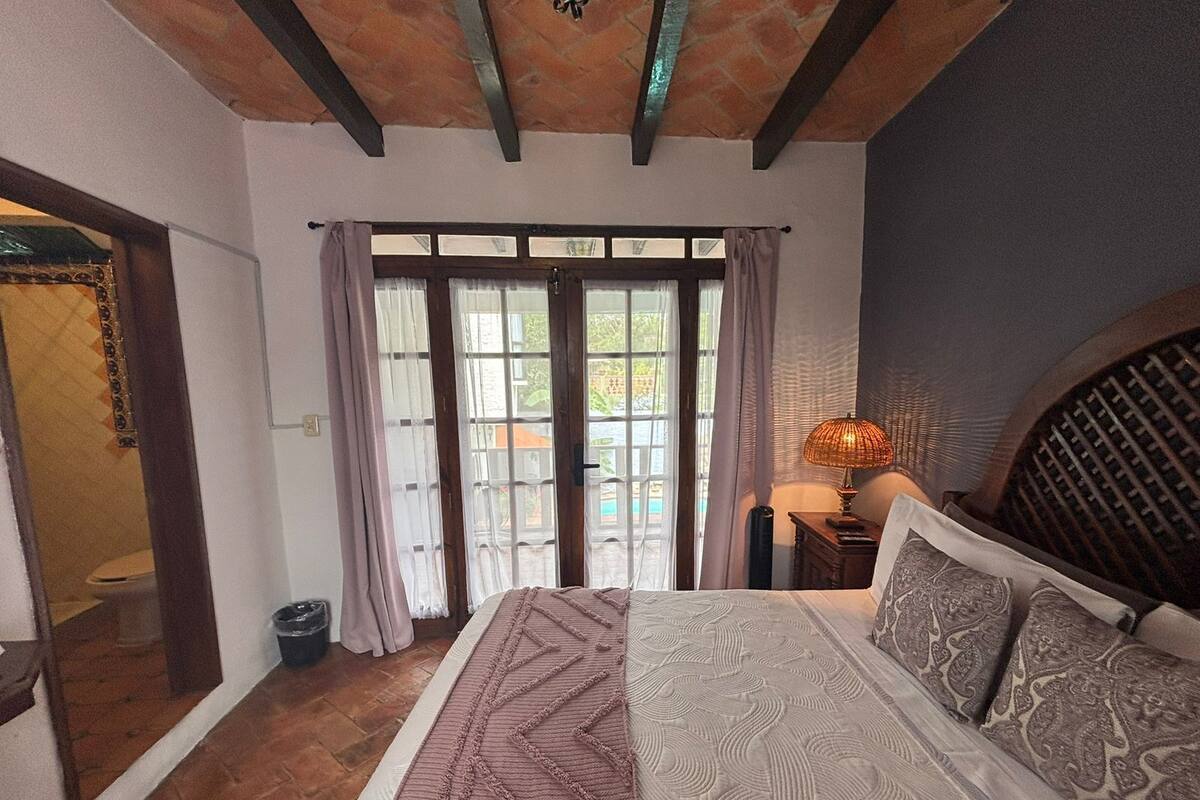 Basic Suite | Premium bedding, in-room safe, blackout drapes, WiFi (free)