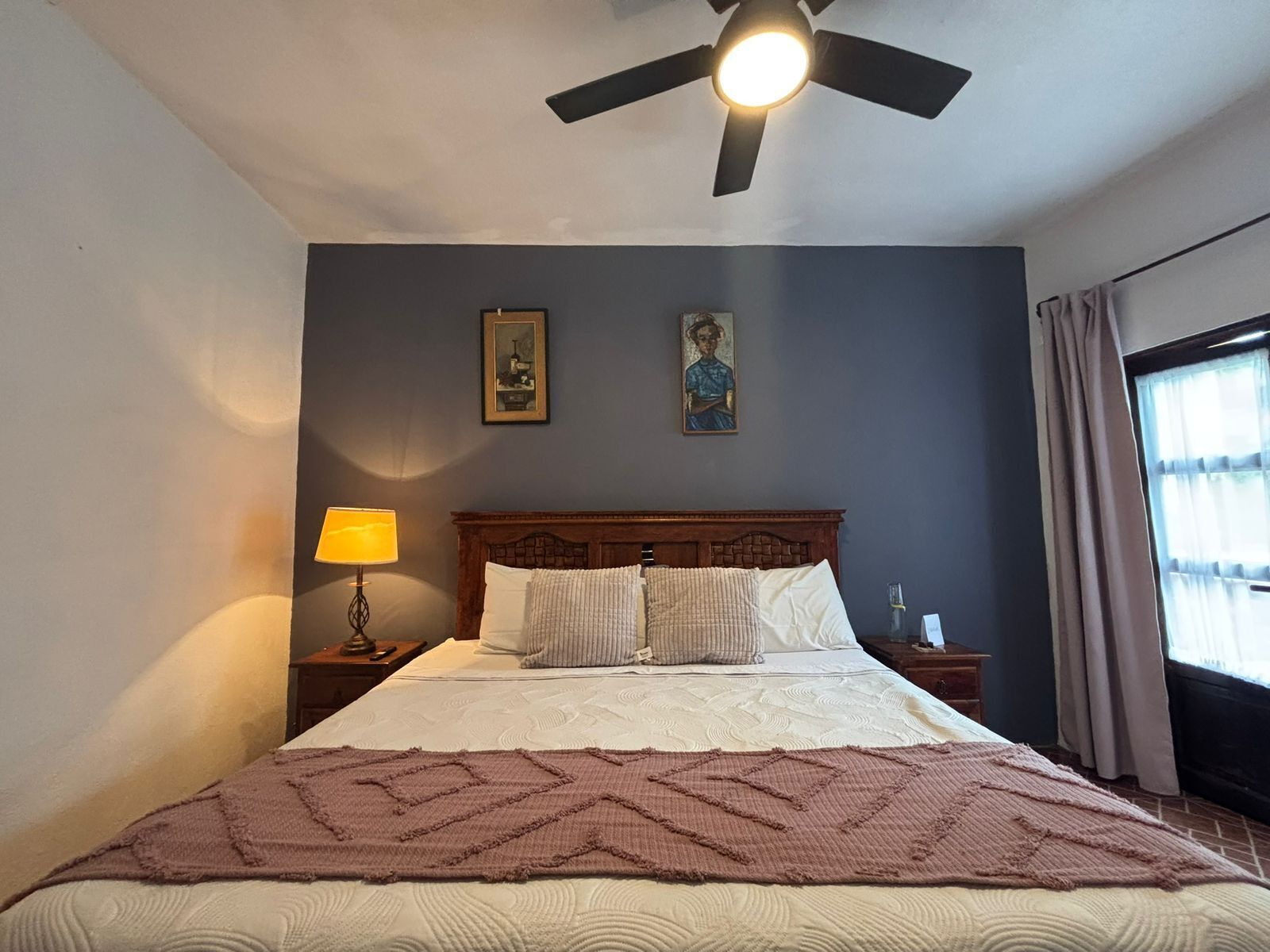 Suite Comfort, balkon, pemandangan halaman | Brankas, tirai kedap cahaya, dan Wi-Fi gratis