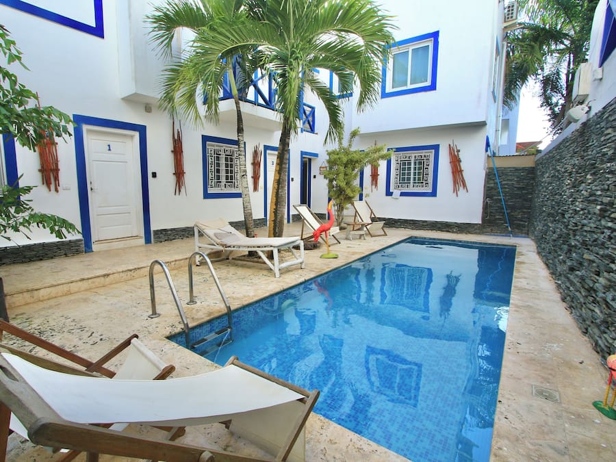 6 piscinas al aire libre (de 10:00 a 22:00), tumbonas