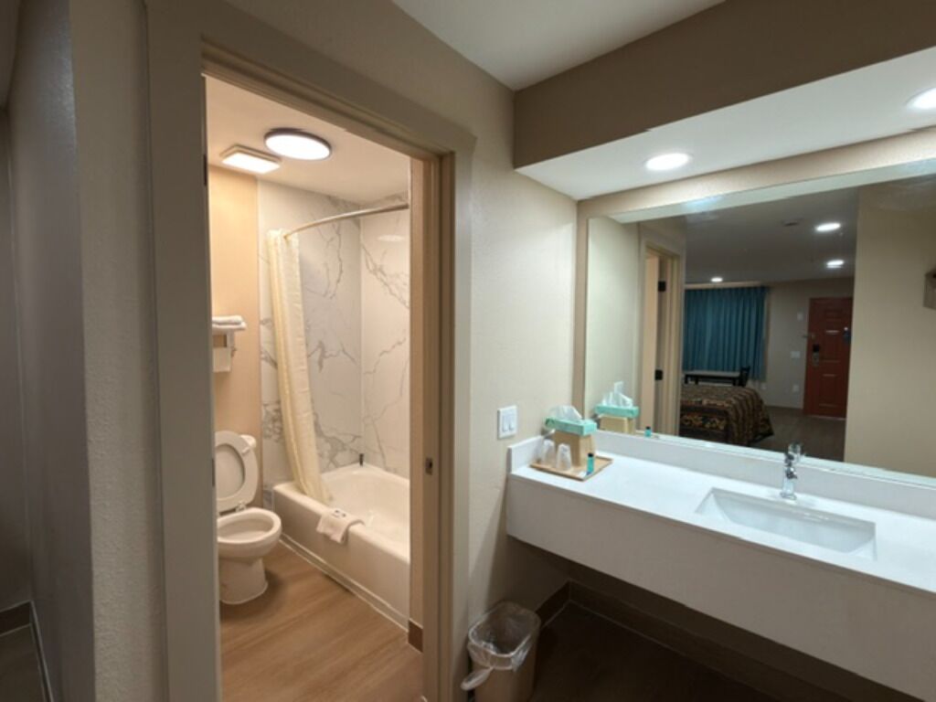 Town Inn — photo 9