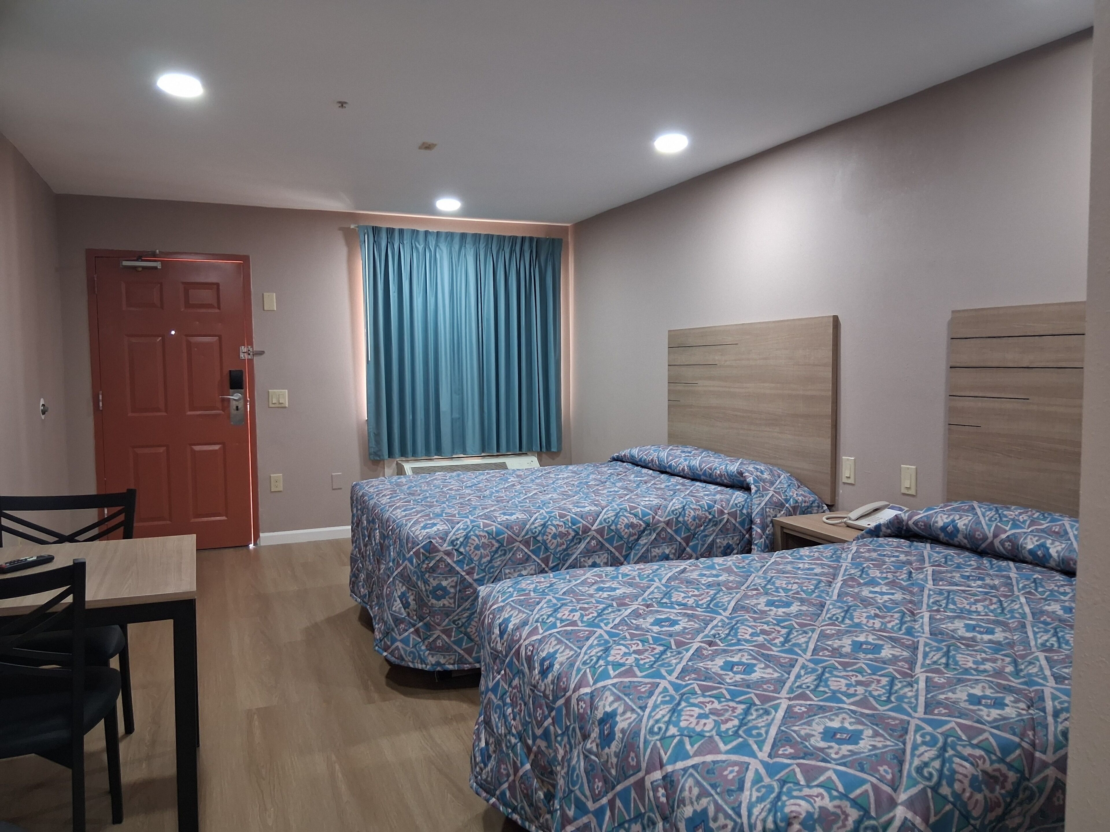 Town Inn — photo 15