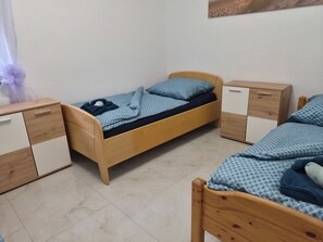 Room - Vrbo Property (Kötz)