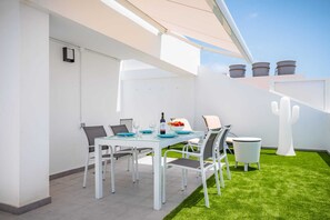 Outdoor dining - Casa Gus Ocean (Corralejo)