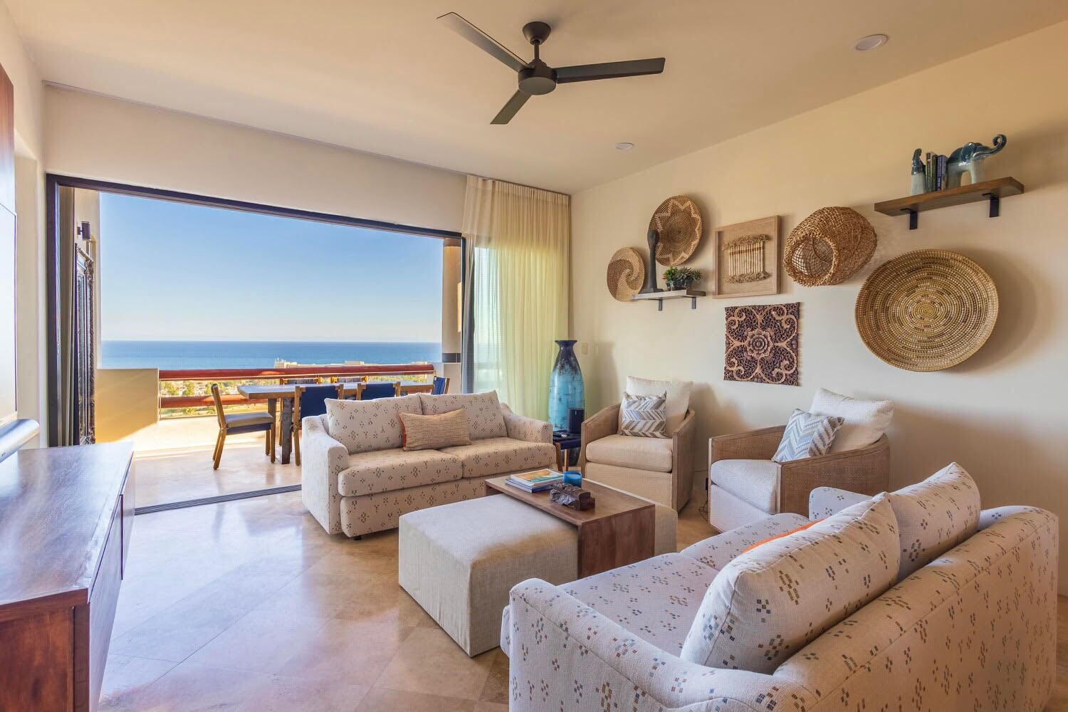 Apartment, Multiple Beds, Partial Ocean View (Alegranza E603) | Living area
