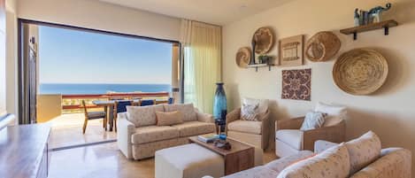 Apartment, Multiple Beds, Partial Ocean View (Alegranza E603) | Living area