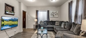 Lovely 2-bedroom townhome in Niagara Falls
