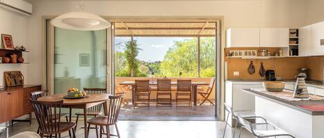 Villa, 4 Bedrooms, Patio | Interior