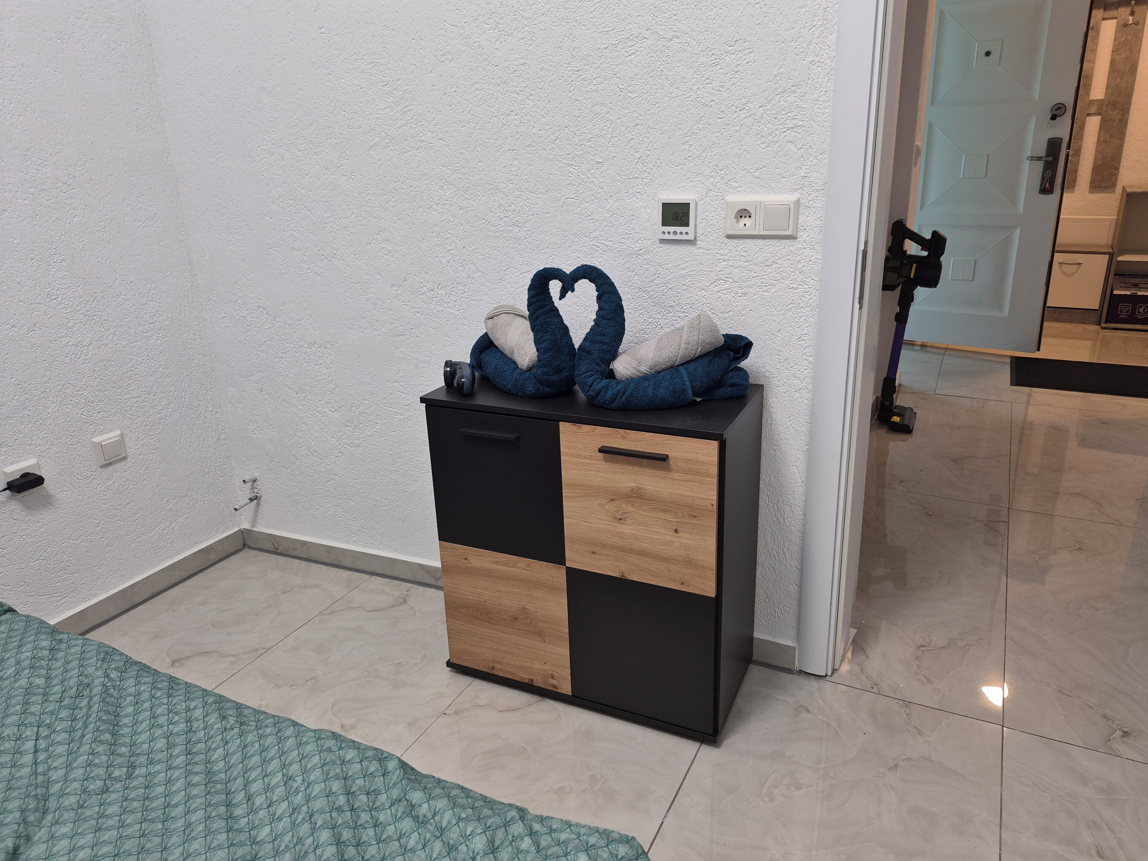 Bügeleisen/Bügelbrett, WLAN, Bettwäsche