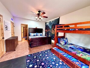 3 bedrooms, free WiFi, bed sheets, wheelchair access - Gorgeous 3-bedroom cabin with AC in charming Ruidoso (Ruidoso)