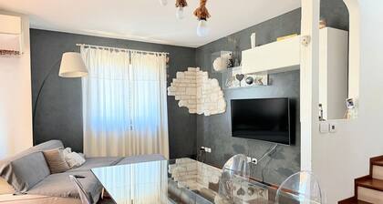 S370 - Sirolo, apartment villa with garden and A/C