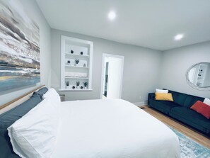 Iron/ironing board, WiFi, bed sheets - Contemporary 4BDR House @ Popular H St Corridor (Washington)