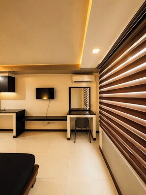 Chambre, 1 grand lit | Bureau, accès au Wi-Fi (inclus)