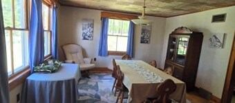 Serene 3-bedroom house20-30 minutes from Lake George and Saratoga Springs