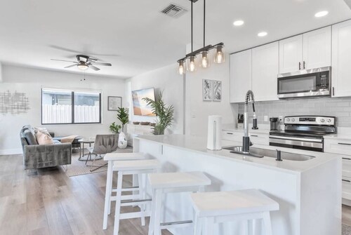 The Boho Beach Retreat – Heated Pool, Fire Pit & Family Fun Near the Beach