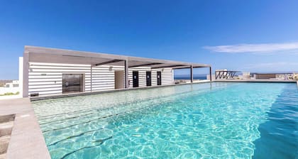 New 2 BR Condo Right Next to the Beach - Pool