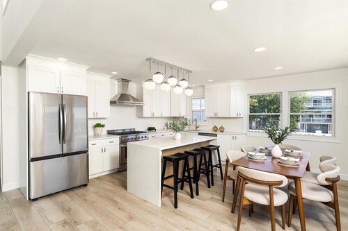 Amazing Luxury LBI Beach House - Rooftop Bay Views - Walk to Beach - Sleeps 14
