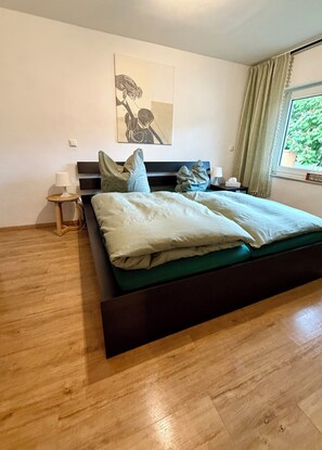 Room - Vrbo Property (Niederstadtfeld)