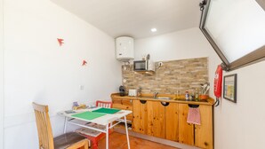 Unclassified image, 3 of 25, button - Vila Natura – Secret Retreat S2 with Shared Terrace & Garden, Wi-Fi (Santo António da Charneca)
