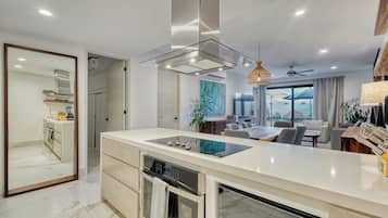 Condo, varias camas (Archlight Hideaway at Amaterra) | Cocina privada