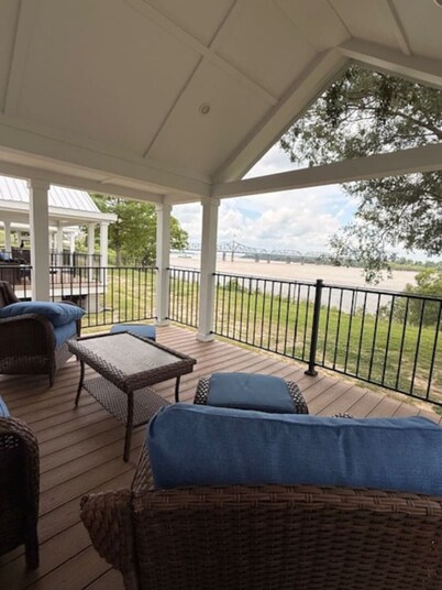 Harbor Light at MS Riverbend | Mississippi River Views