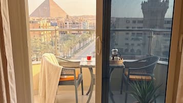 Deluxe Double Room, Desert View | Terrace/patio