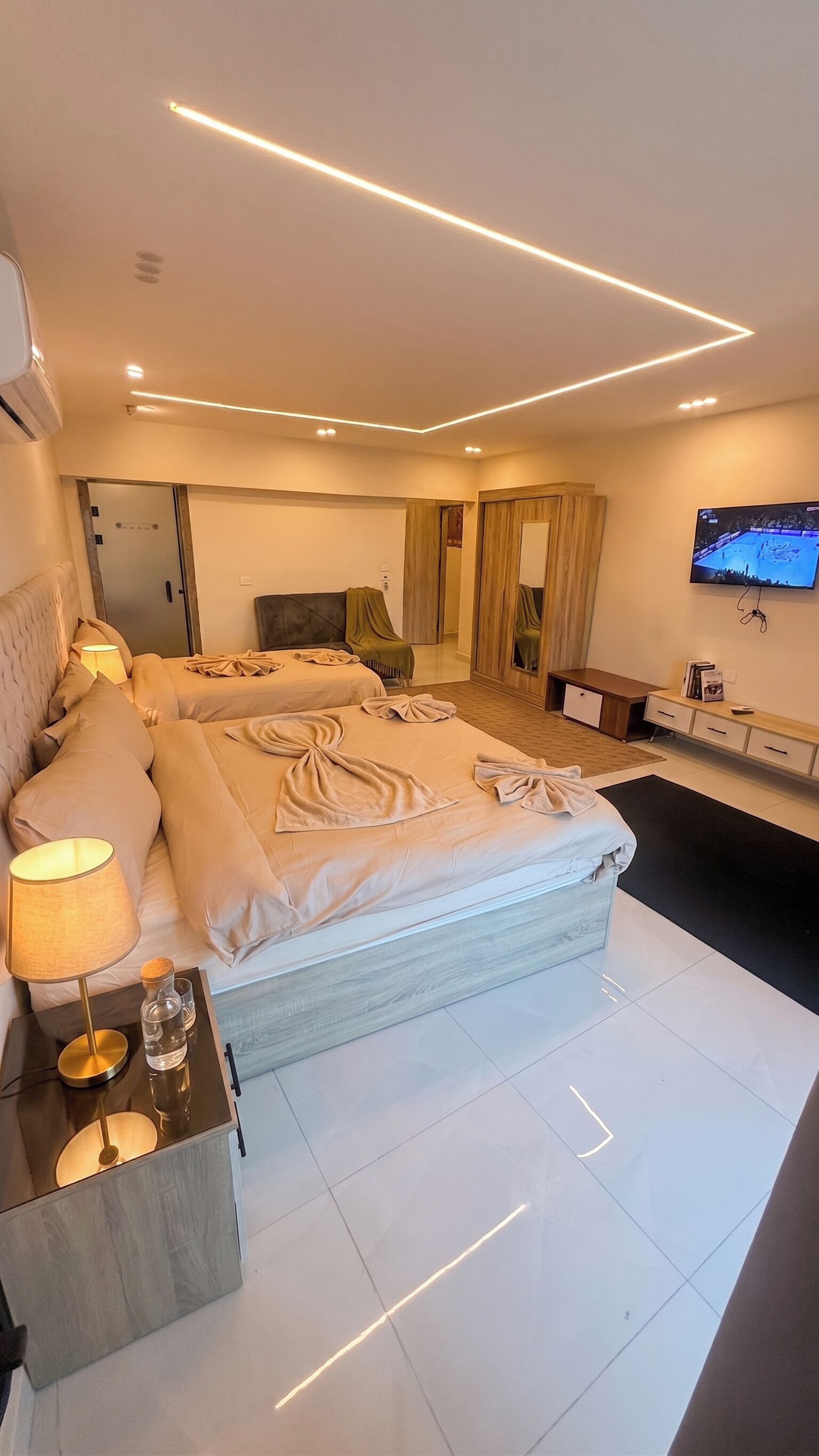  Deluxe Suite, Desert View | Minibar, in-room safe, free WiFi, bed sheets