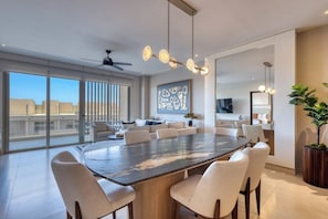 Condo, nhiều giường (Baja Breeze 2 bedroom at Vista Velas) | Khu ăn uống
