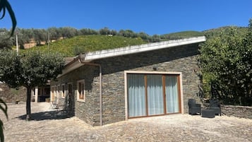 Estudio Deluxe, patio, vistas al jardín | Exterior
