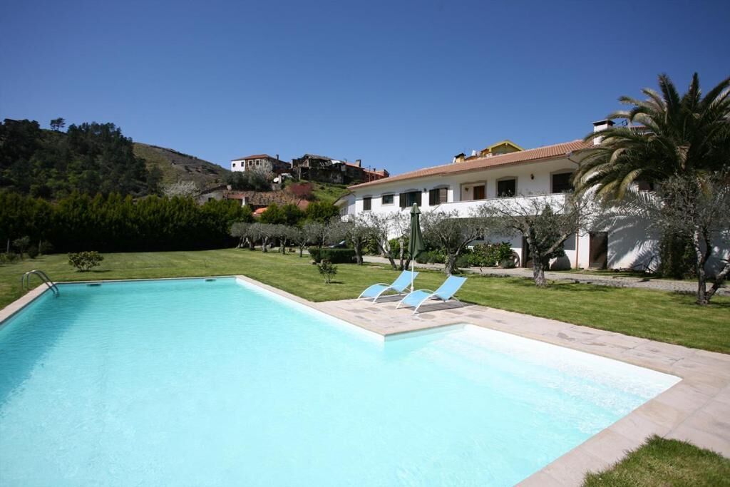 Casa básica, vistas al viñedo | Piscina | Una piscina al aire libre de temporada
