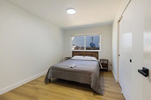 3 quartos, Wi-Fi de cortesia, roupa de cama