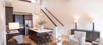 Sherman Creek - Modern Luxury Townhome Perfect for Families & Groups