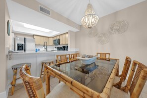 Dining - Wake Up to the Waves  Perfect Orange Beach Location with Direct Beachfront Views (Orange Beach)