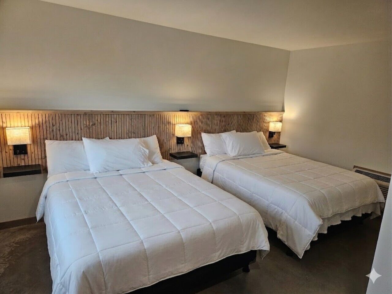 WiFi, bed sheets