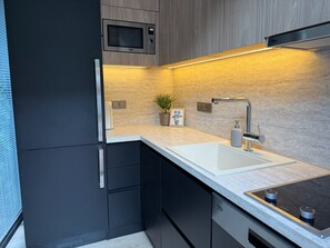 Private kitchen - Tinyhouse Oase mit privater Sauna am Fluss im Schwarzwald (Höfen an der Enz)