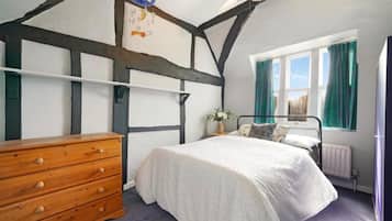 7 slaapkamers, een strijkplank/strijkijzer, gratis wifi, beddengoed